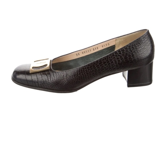 Salvatore Ferragamo Carla Vintage Embossed Black Crocodile Loafer Logo Size 6 - Picture 1 of 10